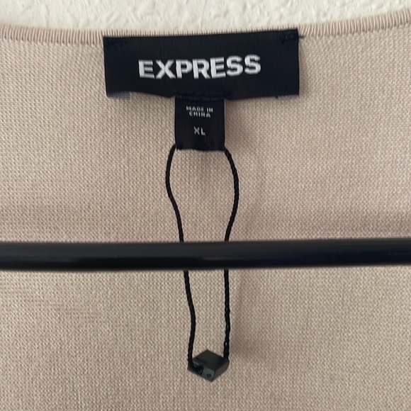 Express Top - Picture 6 of 10